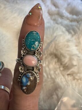 Sterling Floral native stamped whitewater,conch&Blue Hill ring
